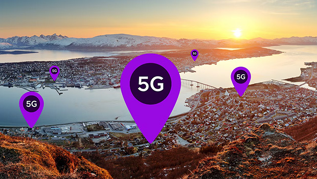 Utsiktsbilde over Tromsø med 5G-symboler rundt omkring i landskapet.